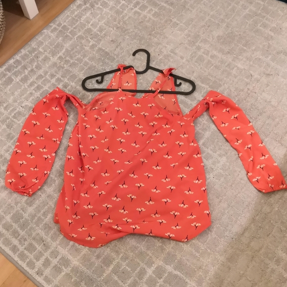 Abercrombie & Fitch high neck cold shoulder top - Picture 2 of 2